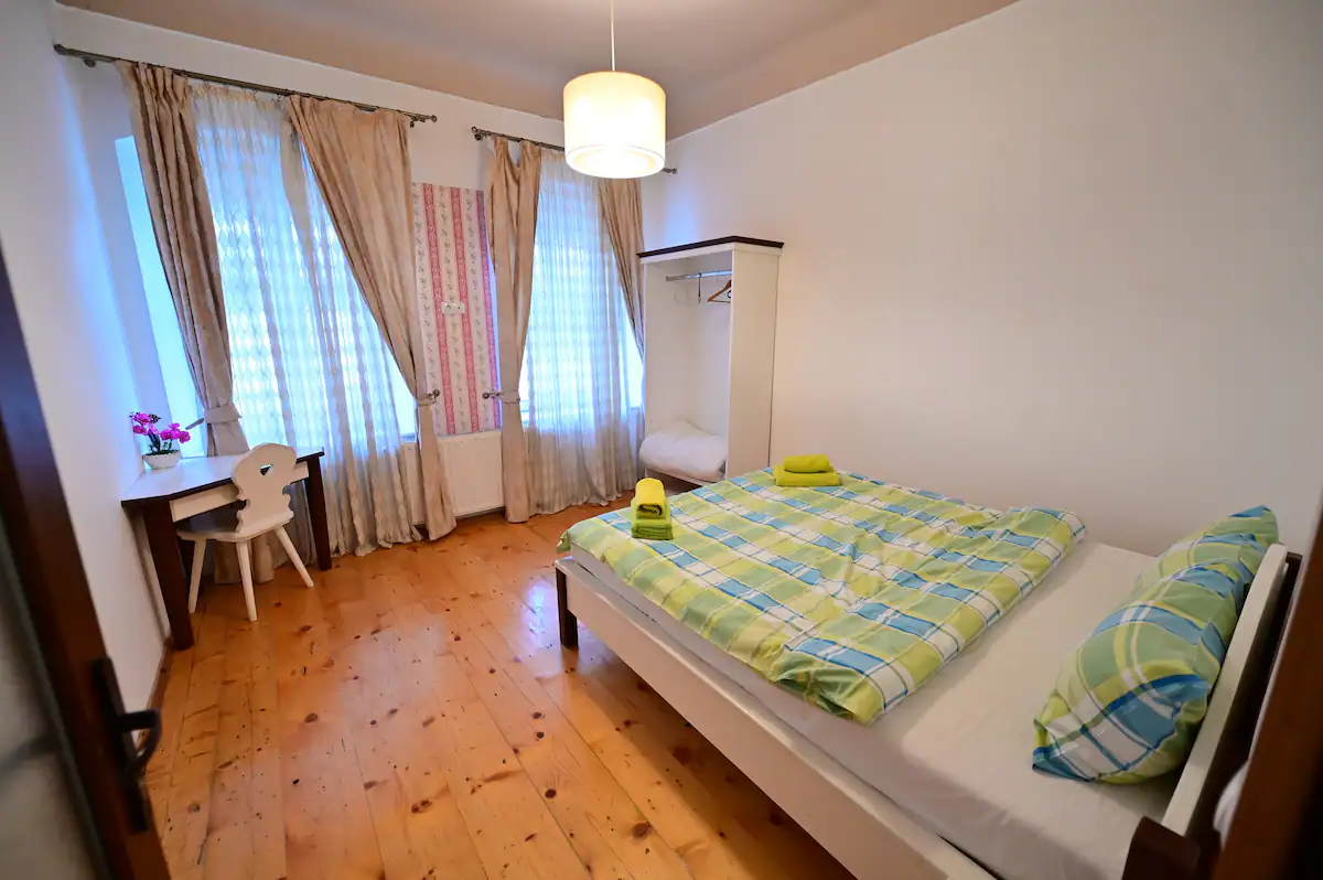 FLH - Turnului Apartament Central